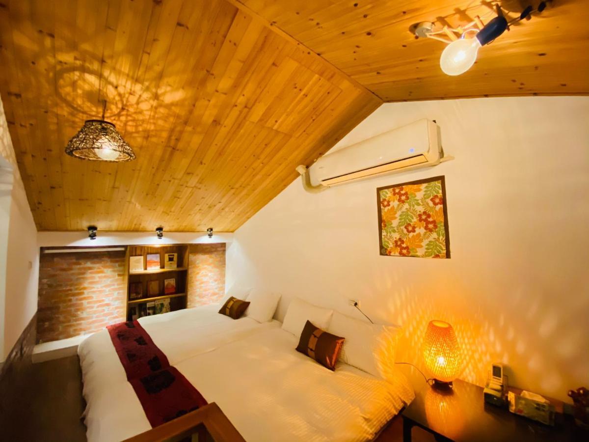 捉鳳凰 台南百年老宅包棟導覽民宿系列catchphoenix Centennial Guesthouse Esterno foto