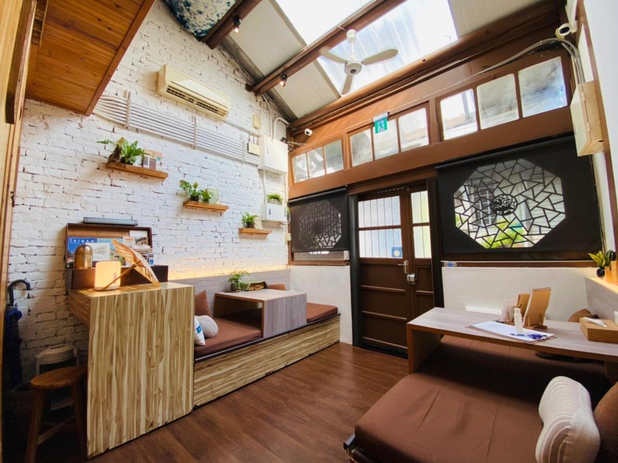 捉鳳凰 台南百年老宅包棟導覽民宿系列catchphoenix Centennial Guesthouse Esterno foto