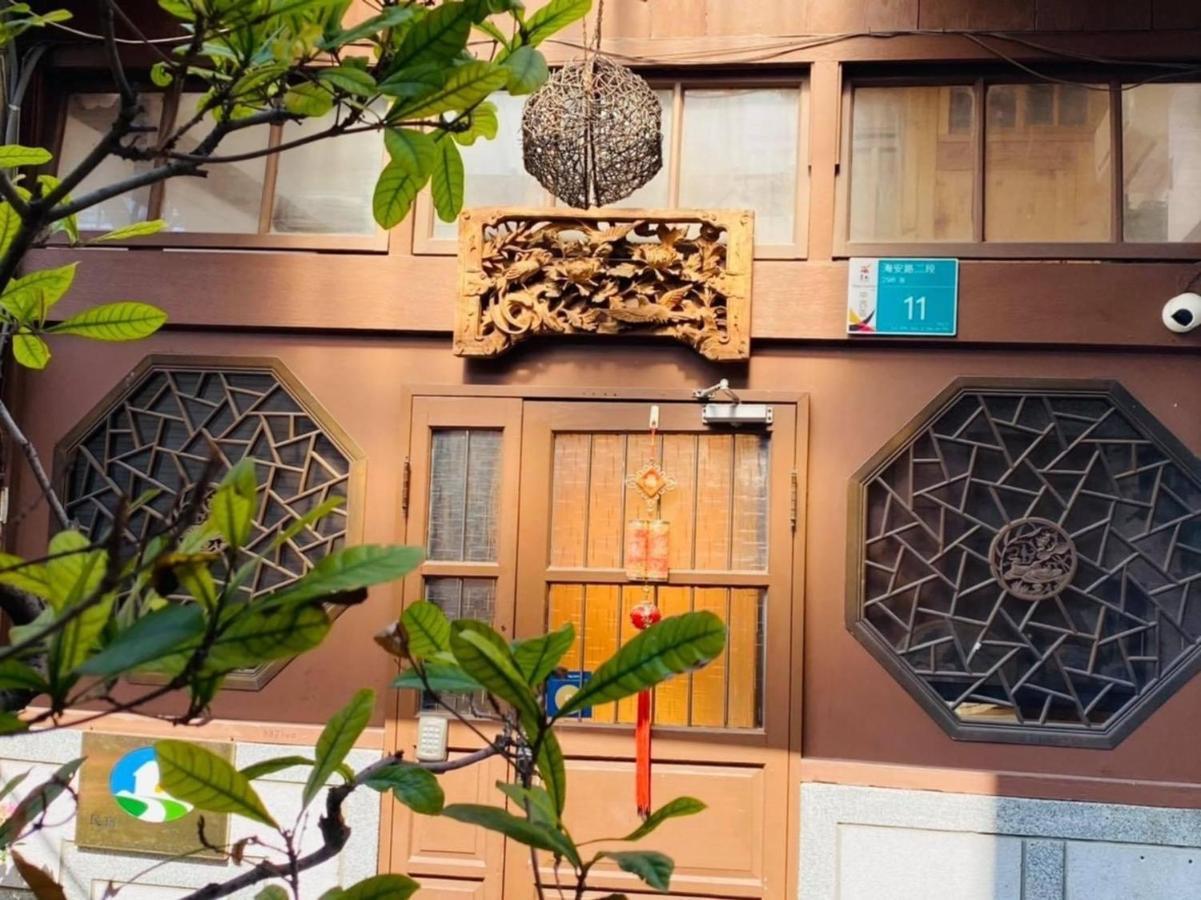 捉鳳凰 台南百年老宅包棟導覽民宿系列catchphoenix Centennial Guesthouse Esterno foto